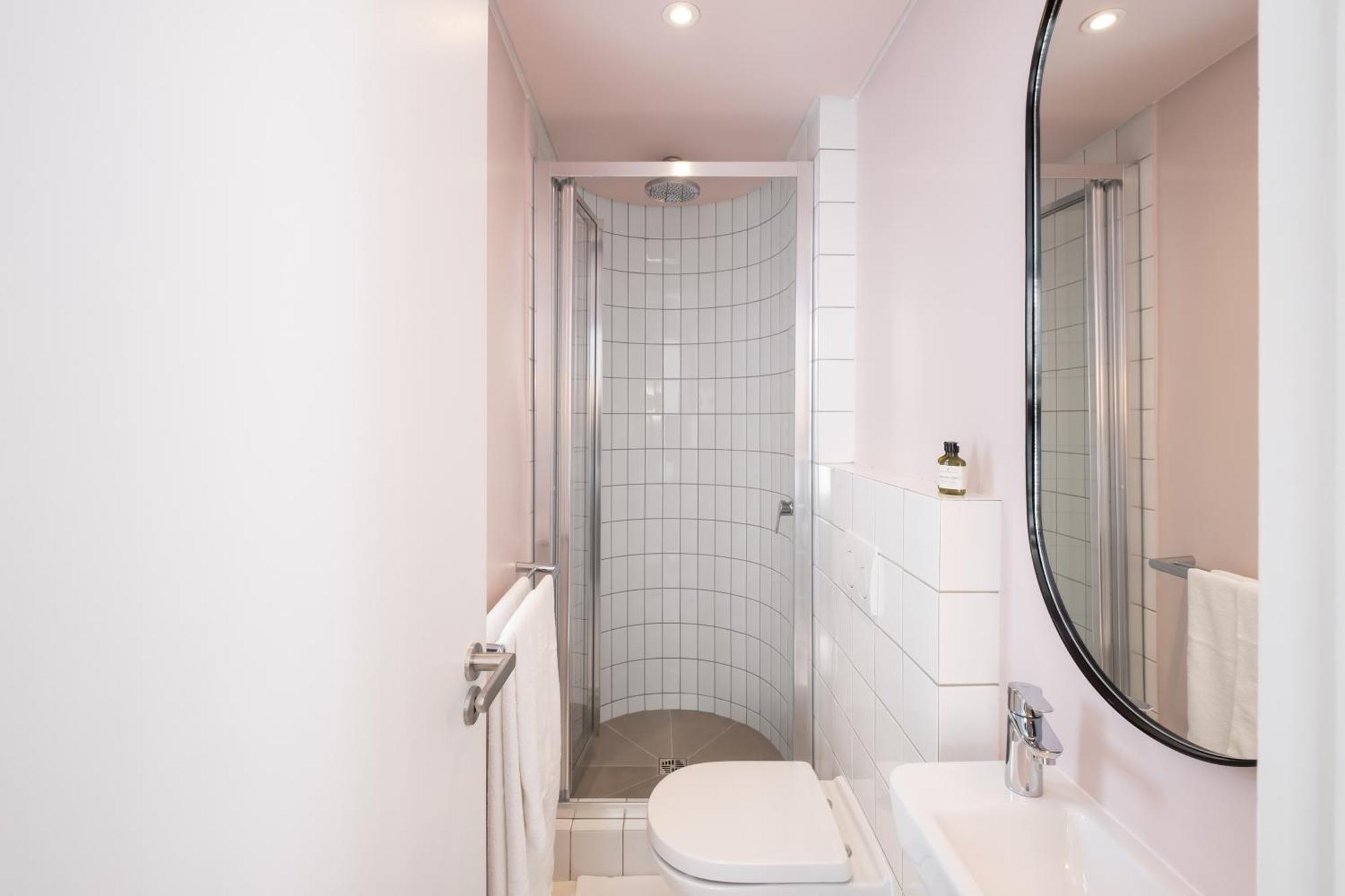 Flamingo 209: Sea Point Aprt With Mountain Views Apartment