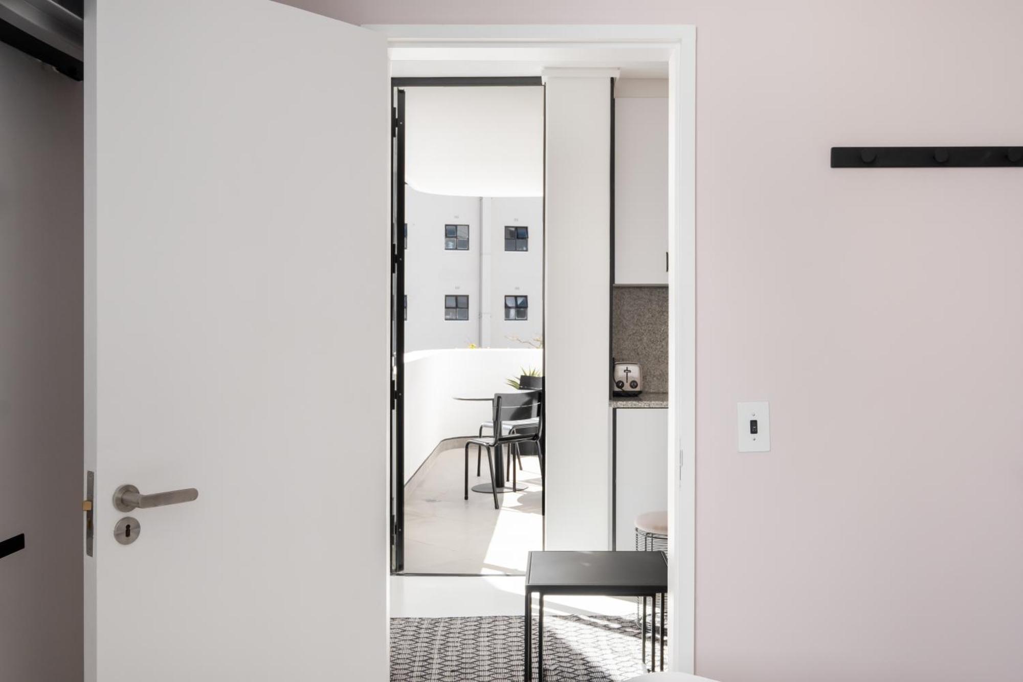 Flamingo 209: Sea Point Aprt With Mountain Views